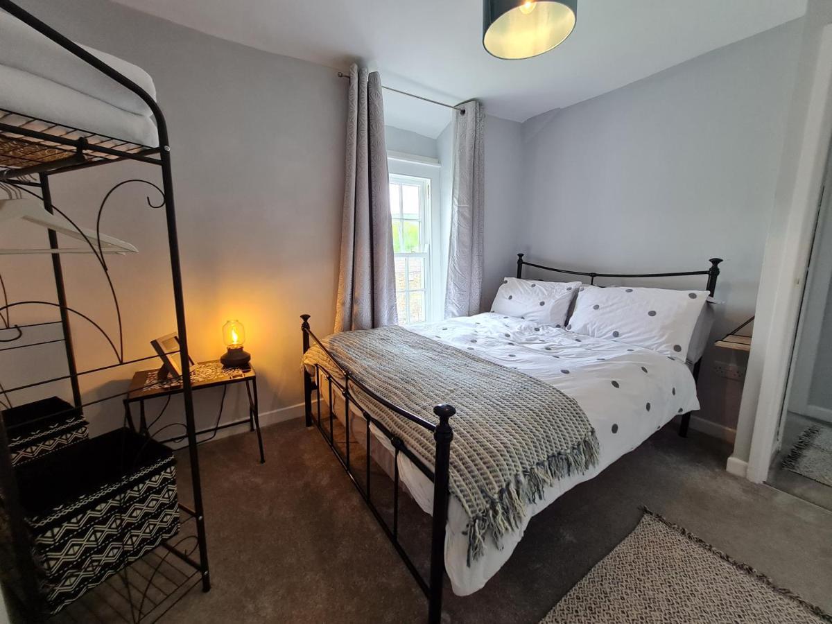 Picturesque 2 Bedroom Miners Cottage Near Bike Park Wales & Brecon Beacons Merthyr Tydfil Exterior foto